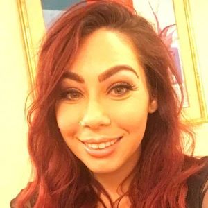 Meet your Posher, Courtney